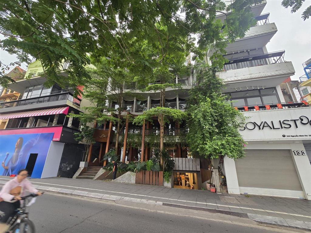 Siêu phẩm hồ tây 8 tầng thang máy mặt tiền 12m dòng tiền khủng. mặt phố nguyễn đình thi, view hồ