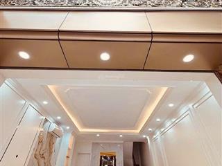 Bán nhà nhật tảo, gần cầu thăng long, phú thượng. 6 tầng thang máy 45m2 gần ô tô