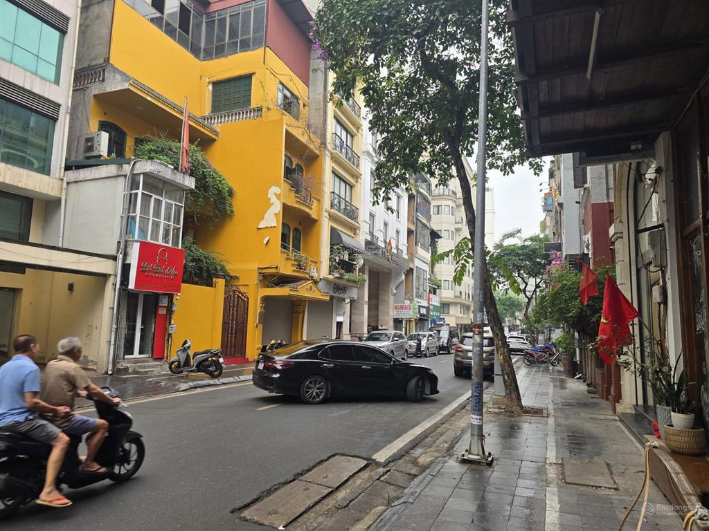 Hiếm! nhà ngã 5 hàng đậu 38m2, 5 tầng, ngõ nông gần hồ trúc bạch. đẳng cấp phố trung tâm