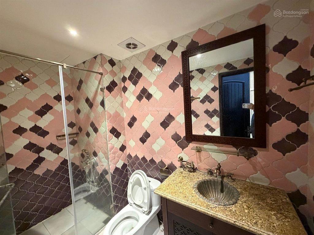 Hiếm! nhà ngã 5 hàng đậu 38m2, 5 tầng, ngõ nông gần hồ trúc bạch. đẳng cấp phố trung tâm
