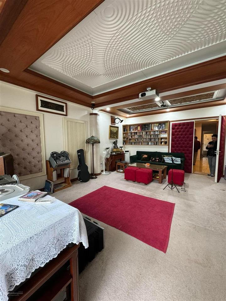 Mặt hồ tây nhật chiêu  2 mặt tiền  view toàn cảnh hồ tây  138m2  93 tỷ