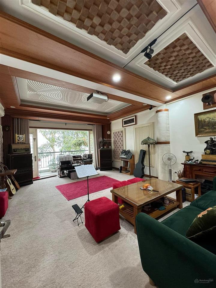Mặt hồ tây nhật chiêu  2 mặt tiền  view toàn cảnh hồ tây  138m2  93 tỷ