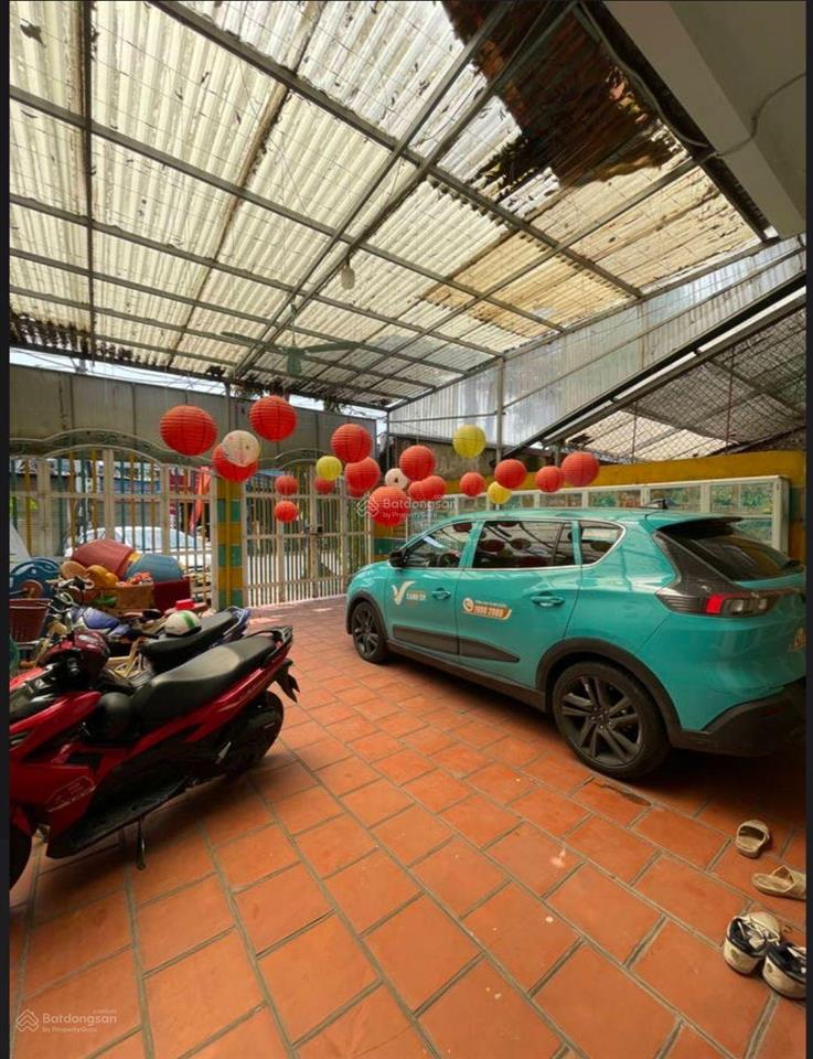 Mặt phố nguyễn hoàng tôn gần ciputra, đỉnh cao xây tòa nhà văn phòng có hầm dt 130m2 mặt tiền 6.6m