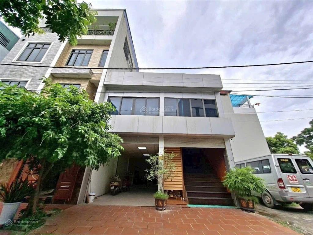 Hiếm! với nhỉnh 28.5 tỷ khu phân lô mặt tiền 7.14m, diện tích 120m2 đường 2 làn tại phạm văn đồng