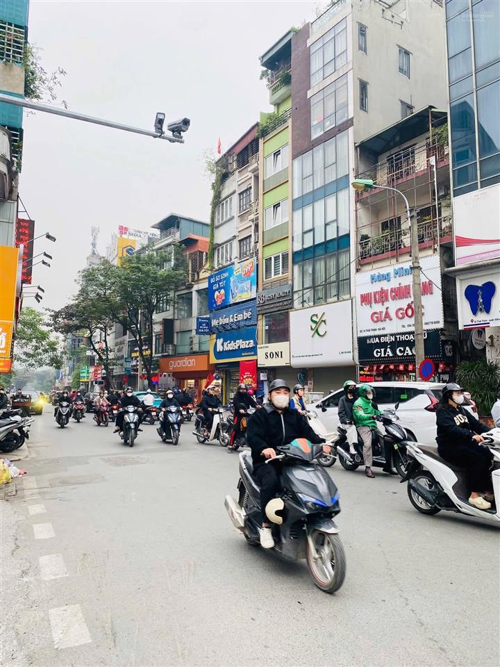 Siêu phẩm mặt phố thái thịnh, gần tòa nhà mepec tây sơn, kinhbdoanh đỉnh. dòng tiền 300tr/ tháng.