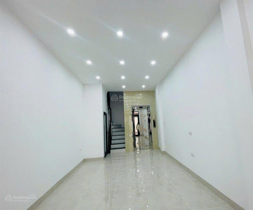 Bán nhà phố an dương vương. nhà gần sunshine city, thang máy gần ô tô. dt 42m2 x 6 tầng