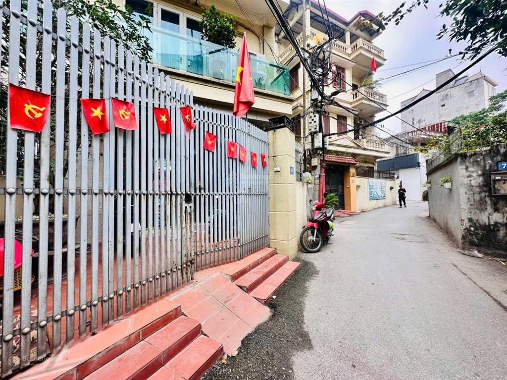 Phố nhật chiêu, hàng xóm sen hồ tây. căn góc ở xướng. vị trí đắc địa đầu giồng