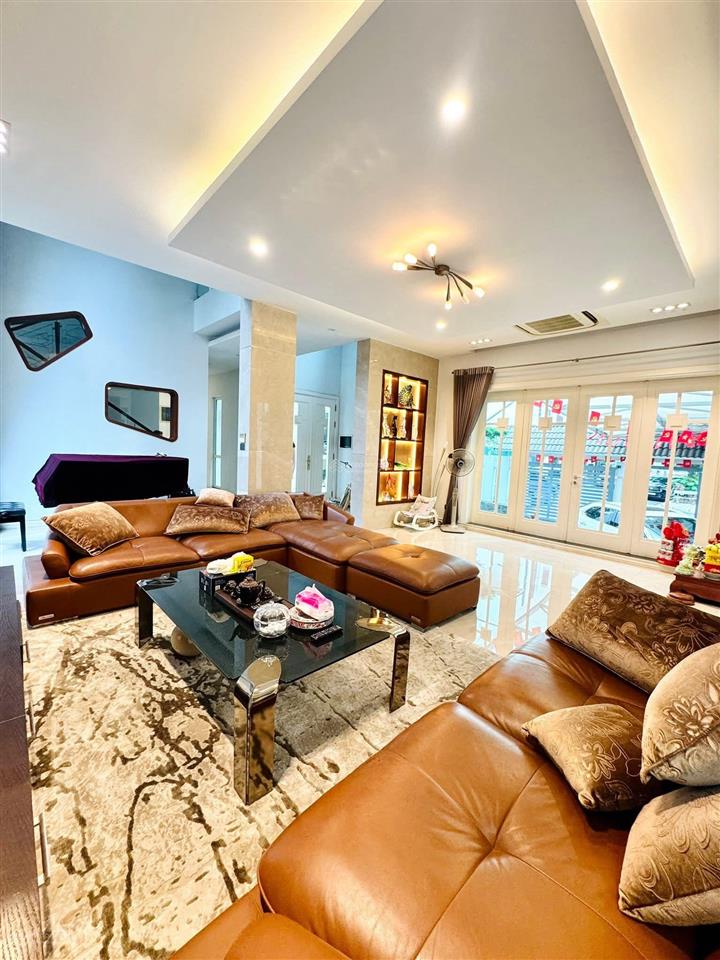 Hàng hiếm vườn đào 368m2, view vườn hoa, hàng xóm toàn lãnh đạo cấp cao