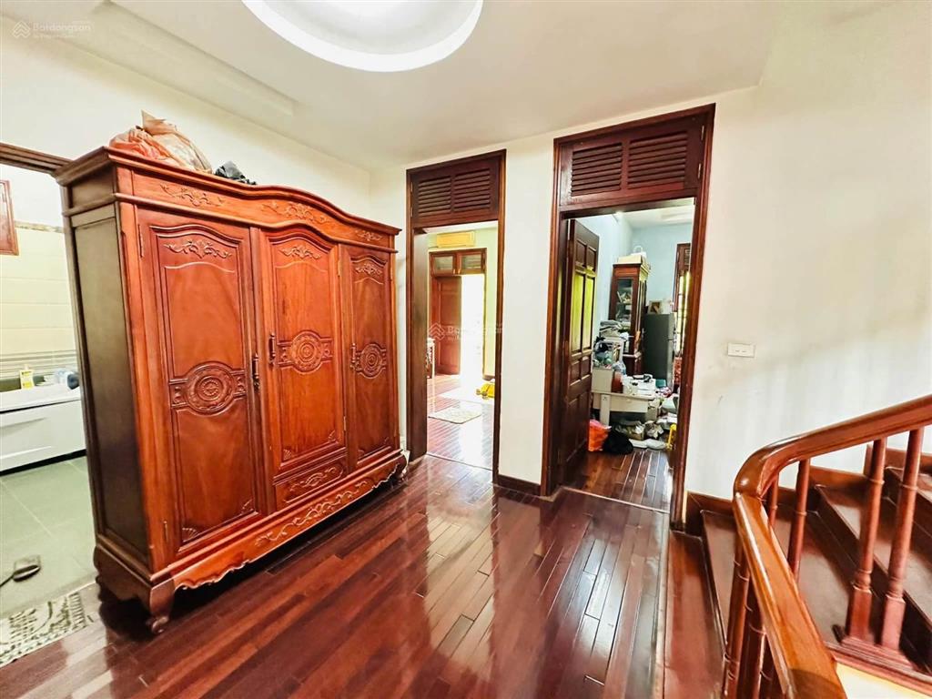 Siêu phẩm kđtm dịch vọng biệt thự 210m view công viên hầm để nhiều ô tô hiếm bán