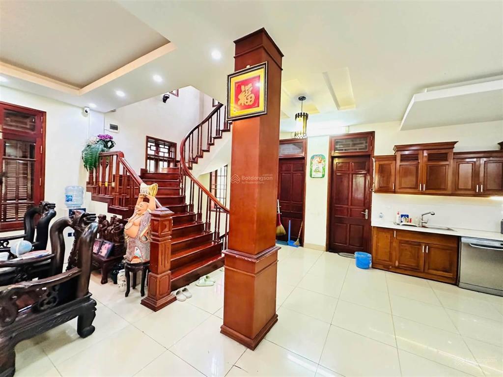 Siêu phẩm kđtm dịch vọng biệt thự 210m view công viên hầm để nhiều ô tô hiếm bán