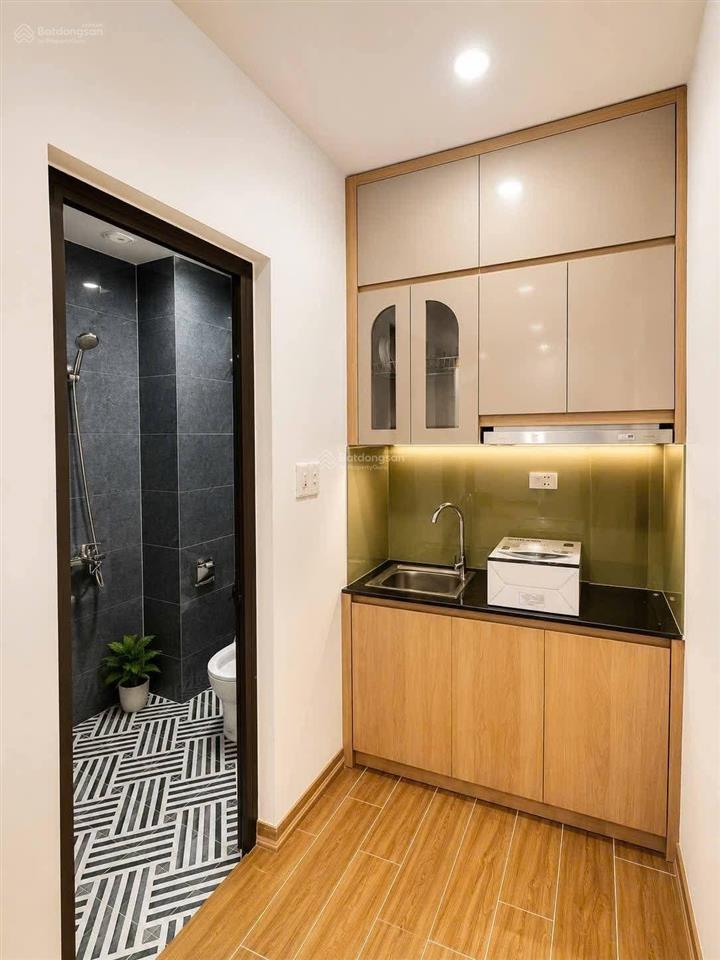 Ngộp bank. bán nhanh căn dòng tiền 52m2 x 7 tầng, căn góc, gần ô tô. phú thượng gần sunshine