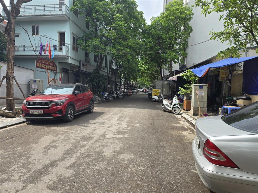 Bán nhà ngõ 209 an dương vương đối diện c3 vị trí đắc địa trí thuận tiện con học các trg phú thượng