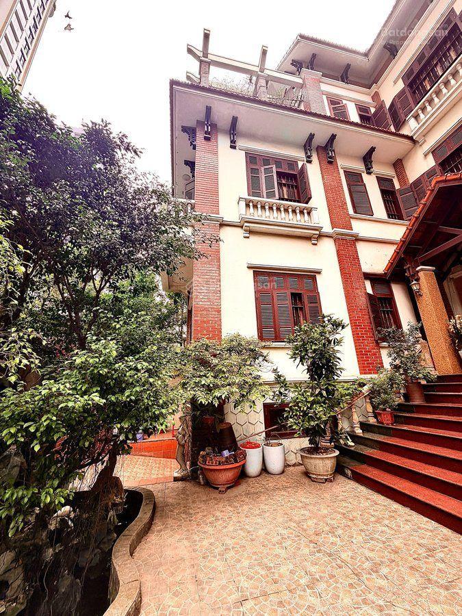 Biệt thự vườn đào vip tây hồ 210m², mt 14m đối diện siêu cc capital lan heritage, kinh doanh đỉnh