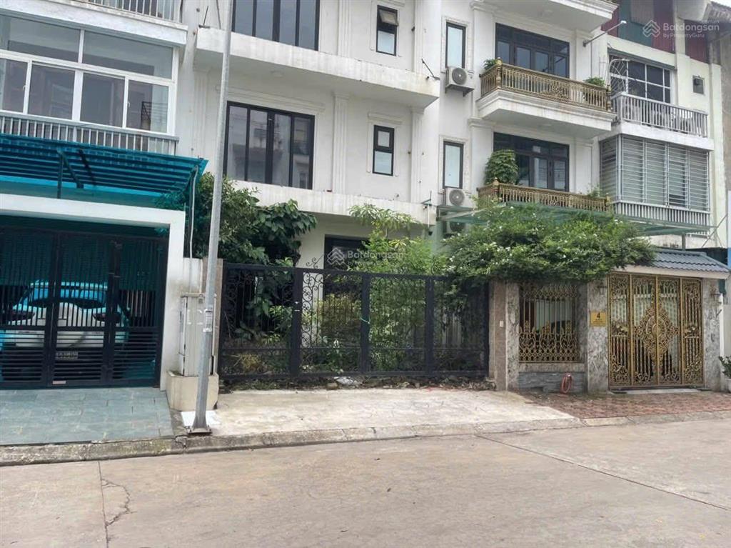 Phân lô packexim phú thượng. nhà 2 mặt tiền, đường 13,5m, phù hợp vp, ở đều đẳng cấp.