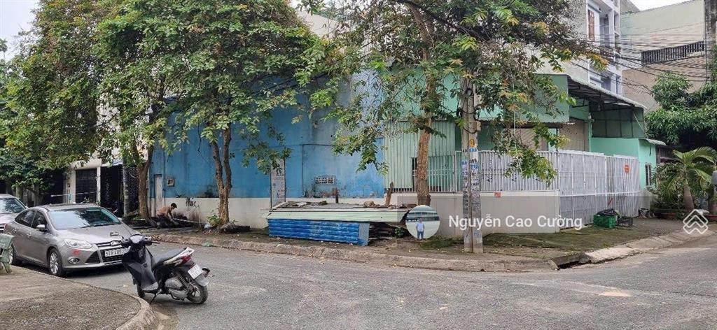 Bán đất tặng xưởng góc 2 mặt tiền công viên 15 x 19 m cn 257m2, tân chánh hiệp 08 đường 10m thông