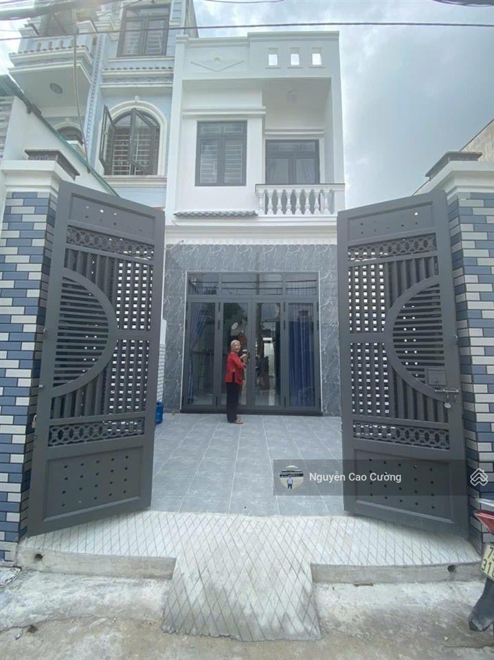 Nhà chính chủ trần thị hè , p. hiệp thành , quận 12. diện tích  4m x 18m, 1 lầu sân xe hơi