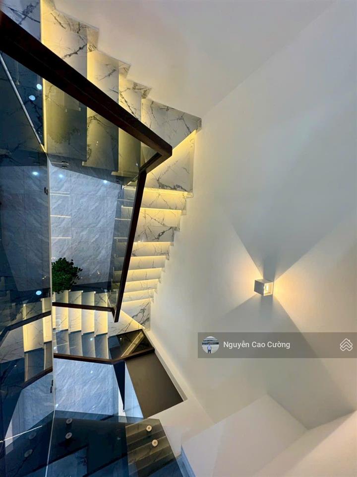 Nhà phố 4x20m, 1trệt 3 lầu đường 8m thạnh lộc 27, giáp ngã tư ga về gò vấp 500m