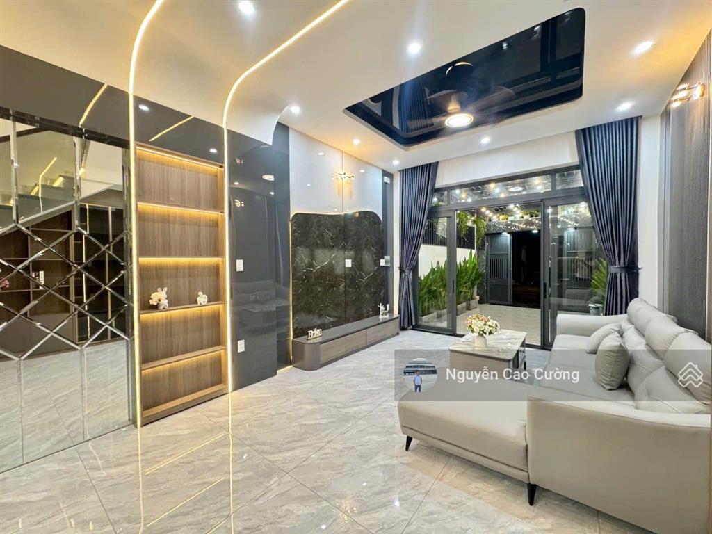 Nhà phố 4x20m, 1trệt 3 lầu đường 8m thạnh lộc 27, giáp ngã tư ga về gò vấp 500m