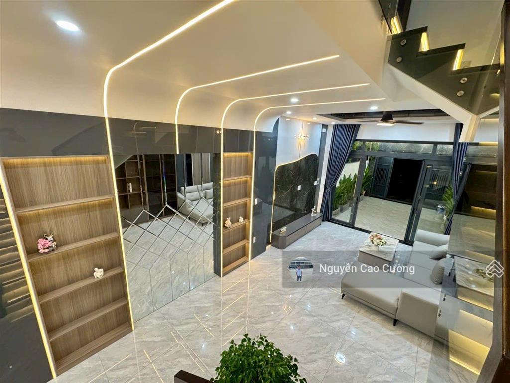 Nhà phố 4x20m, 1trệt 3 lầu đường 8m thạnh lộc 27, giáp ngã tư ga về gò vấp 500m