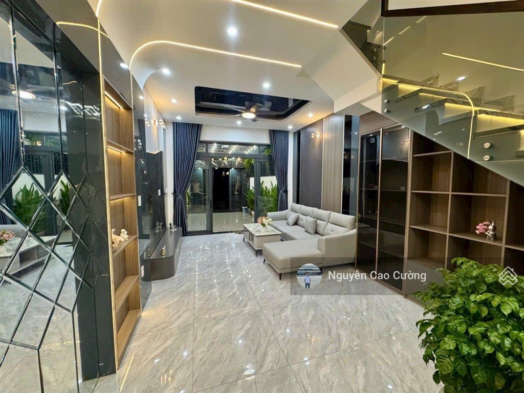 Nhà phố 4x20m, 1trệt 3 lầu đường 8m thạnh lộc 27, giáp ngã tư ga về gò vấp 500m