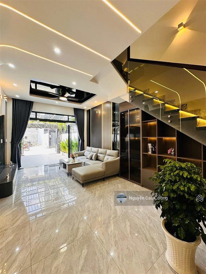 Nhà phố 4x20m, 1trệt 3 lầu đường 8m thạnh lộc 27, giáp ngã tư ga về gò vấp 500m