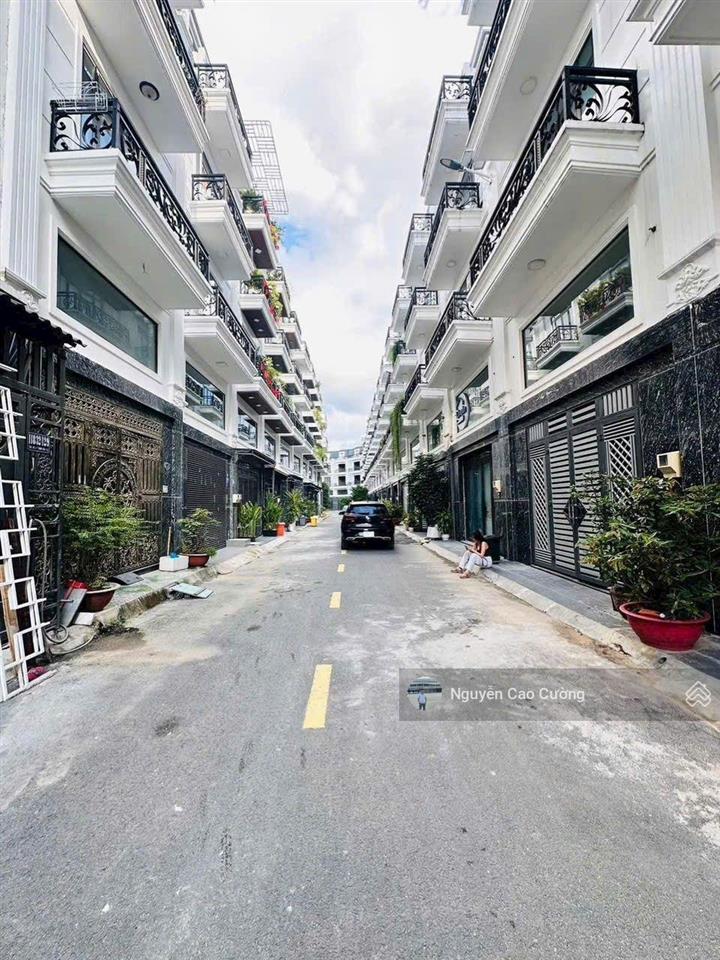 Nhà phố khu compound thành đô hà huy giáp, 1 lửng 3 lầu đường 10m thông, full nội thất