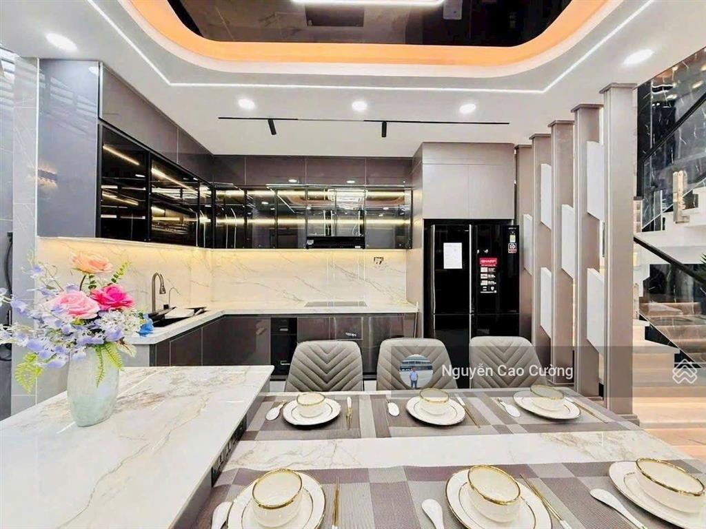 Nhà đẹp 4.5x14m, 1 lững 3 lầu hẻm 6m 1/ ngắn lê văn khương , gần bến xe buýt thới an, q12