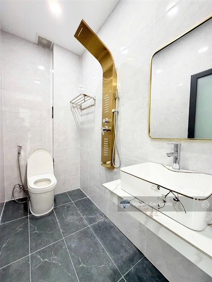 Siêu phẩm 4x20m đường 8m ô chờ thang máy trần thị năm gần ủy ban phuờng, bệnh viện q12