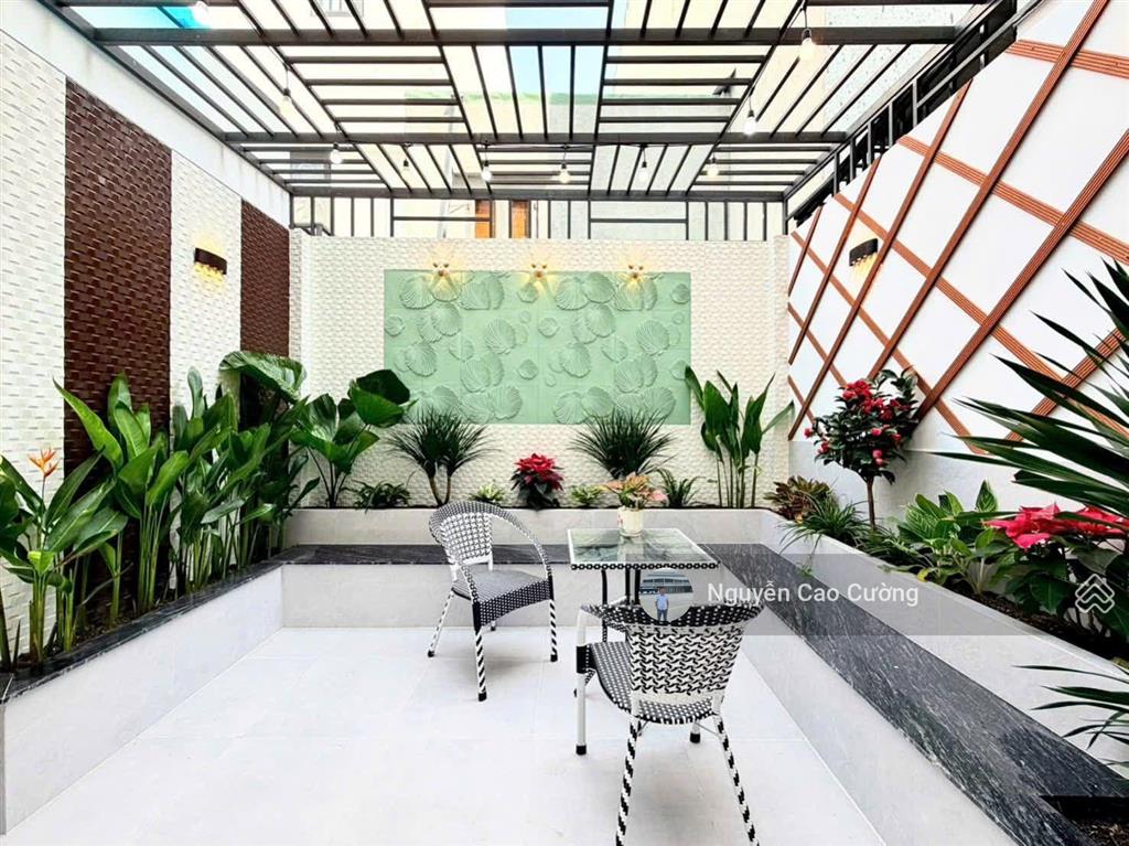 Siêu phẩm 4x20m đường 8m ô chờ thang máy trần thị năm gần ủy ban phuờng, bệnh viện q12