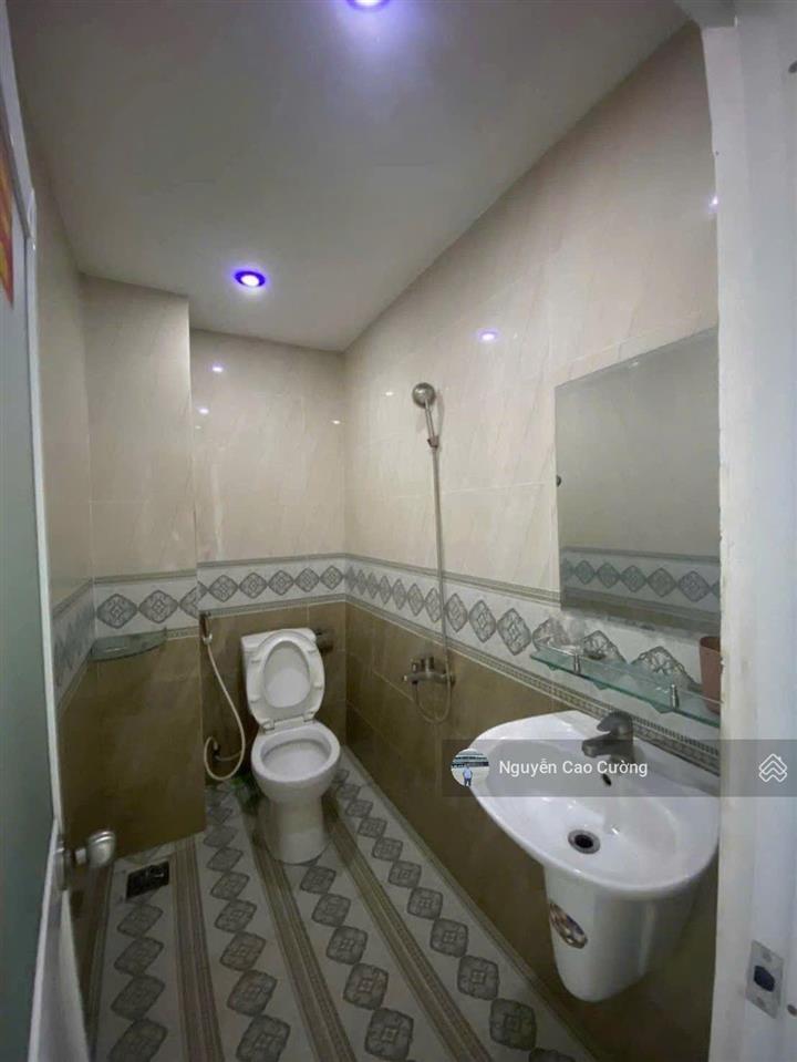 Căn hộ dịch vụ 4x20m đúc 4 tầng, dòng tiền 20tr/ tháng, mặt tiền đường 7m thông huỳnh thị hai