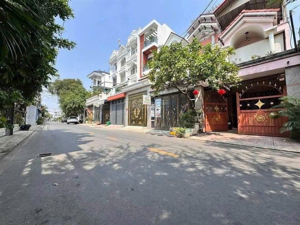 Đất mặt tiền 4x18m hiệp thành 26 , sát bến xe buýt hiệp thành, q12