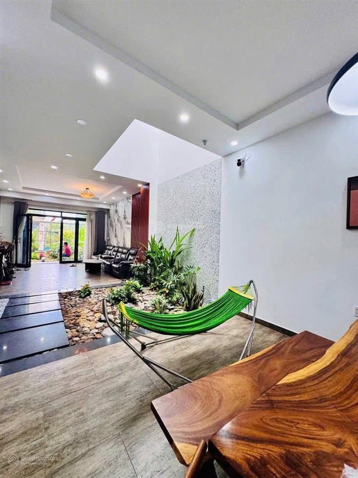 Biệt thự 8x20m đúc 1trệt 2 lầu đường 7m vườn lài an phú đông, gần đại học nguyễn tất thành