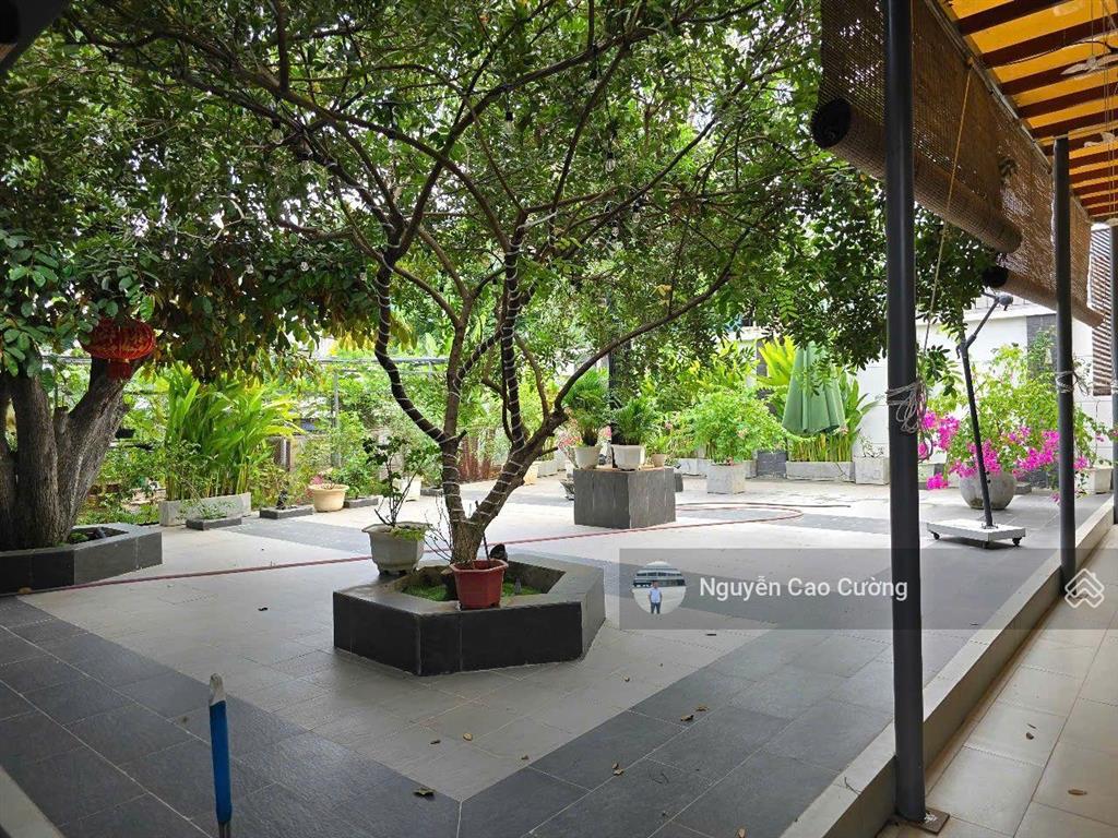 Biệt thự villa vườn 951m2, hồ bơi tràn bờ, 2 mặt tiền trước sau, 1/lê thị riêng, thới an, q12