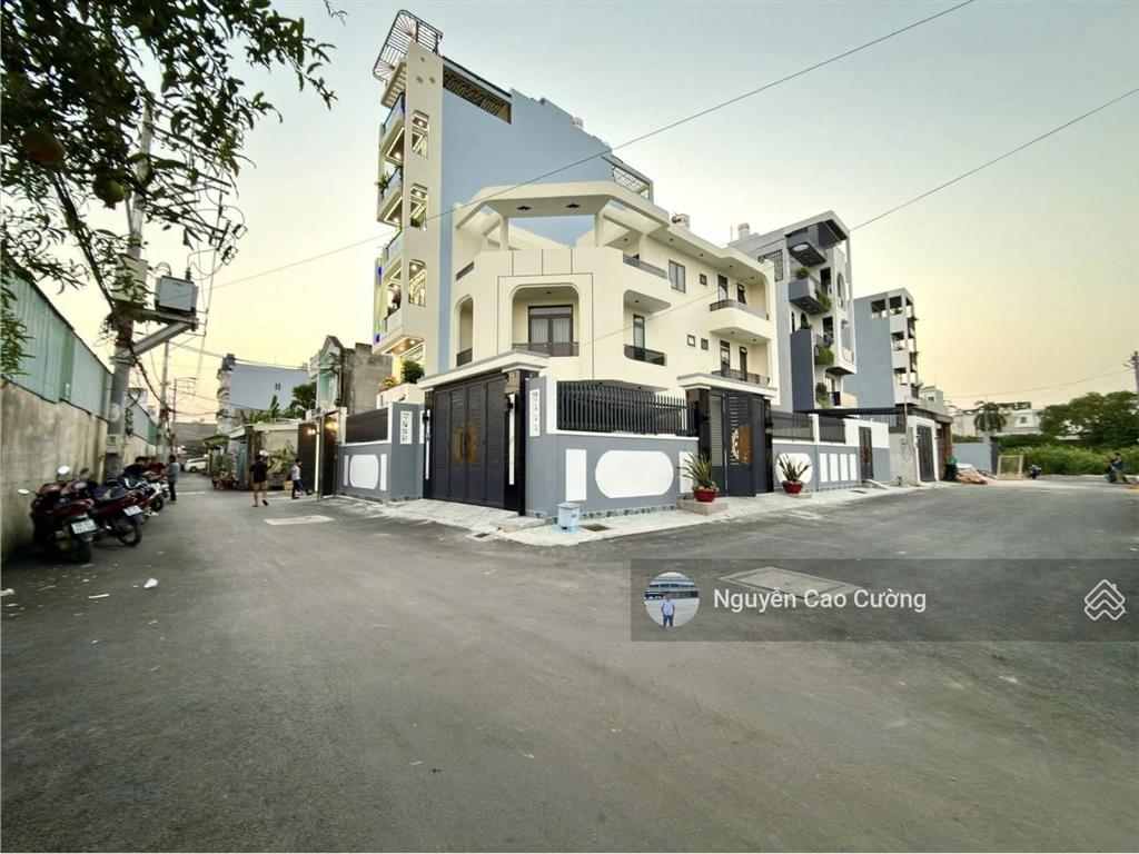 Bán nhà 4x20m đúc 5 tầng thang máy đường 7m thạnh lộc 27 giáp ngã tư ga