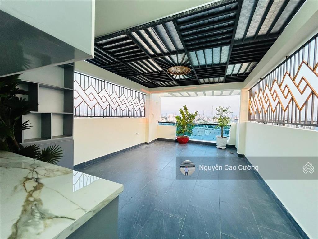 Bán nhà 4x20m đúc 5 tầng thang máy đường 7m thạnh lộc 27 giáp ngã tư ga