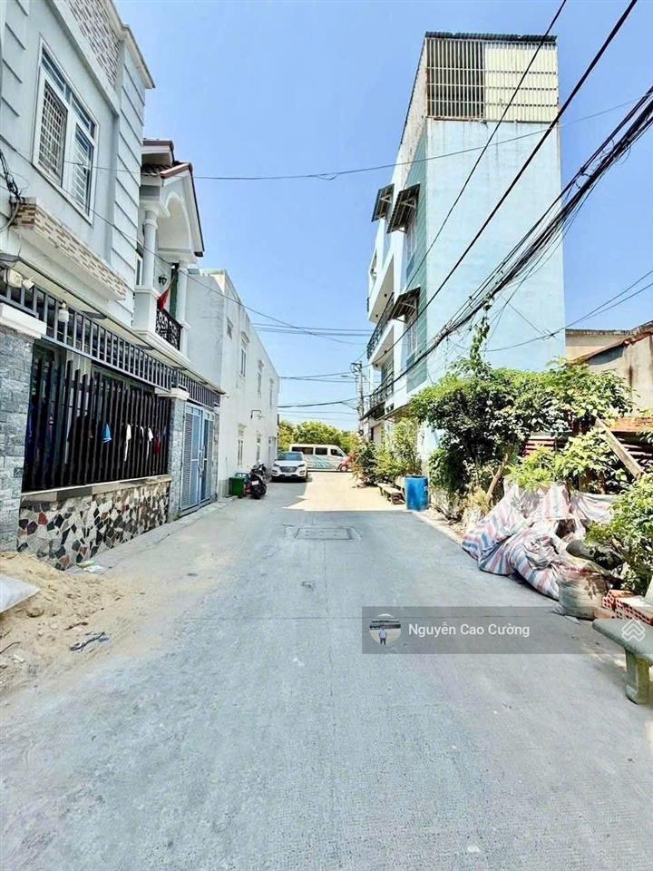 Biệt thự mini 7x10m thang máy 1lững 3 lầu gần công viên thạnh lộc 37 gần ủy ban phường