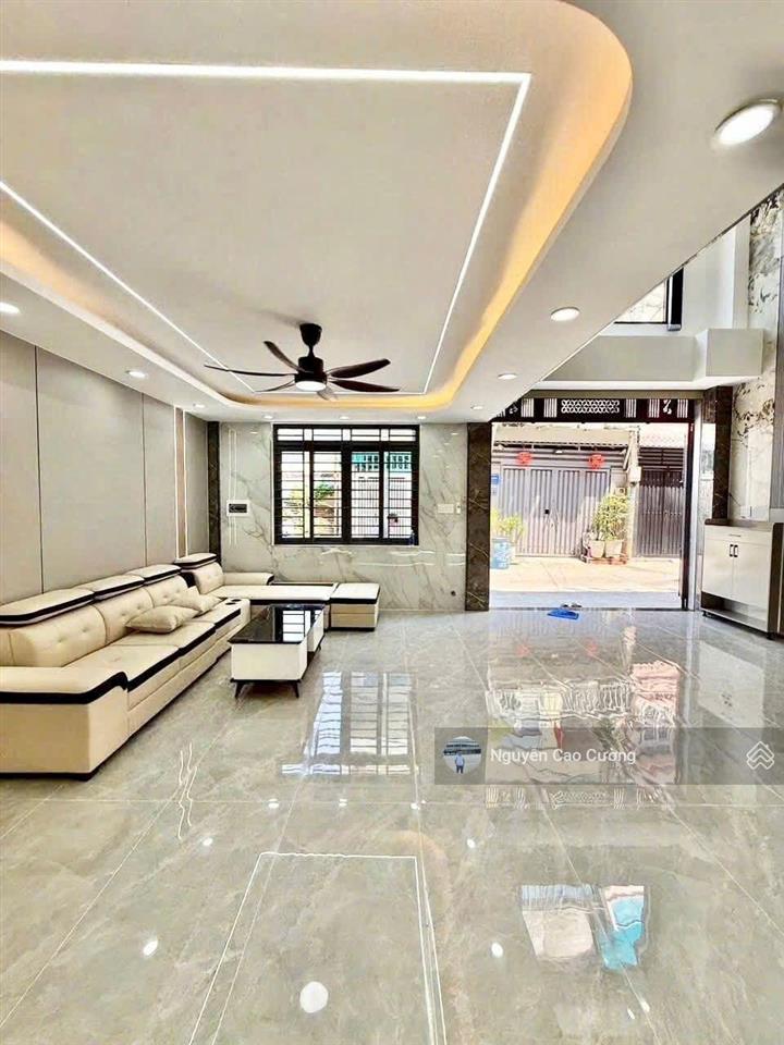 Biệt thự mini 7x10m thang máy 1lững 3 lầu gần công viên thạnh lộc 37 gần ủy ban phường