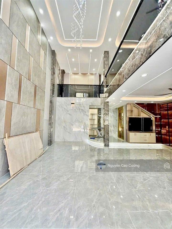 Biệt thự mini 7x10m thang máy 1lững 3 lầu gần công viên thạnh lộc 37 gần ủy ban phường