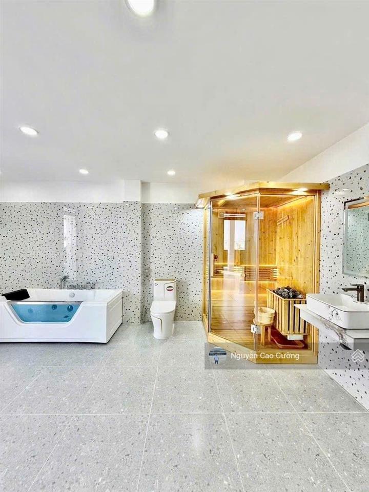 Biệt thự mini 7x10m thang máy 1lững 3 lầu gần công viên thạnh lộc 37 gần ủy ban phường