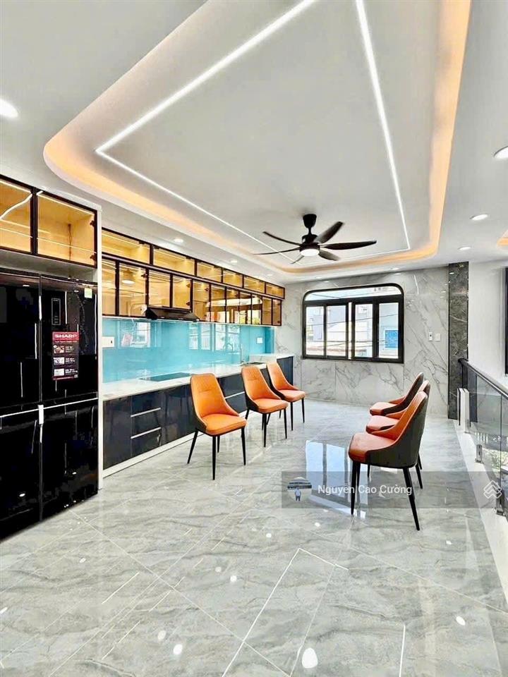 Biệt thự mini 7x10m thang máy 1lững 3 lầu gần công viên thạnh lộc 37 gần ủy ban phường