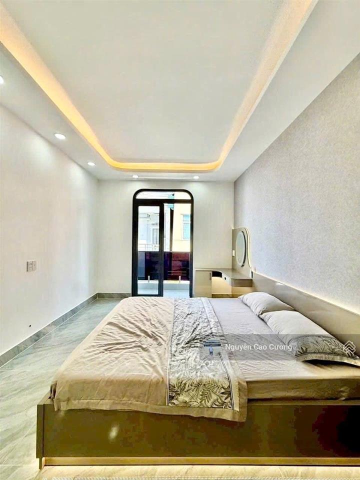 Biệt thự mini 7x10m thang máy 1lững 3 lầu gần công viên thạnh lộc 37 gần ủy ban phường