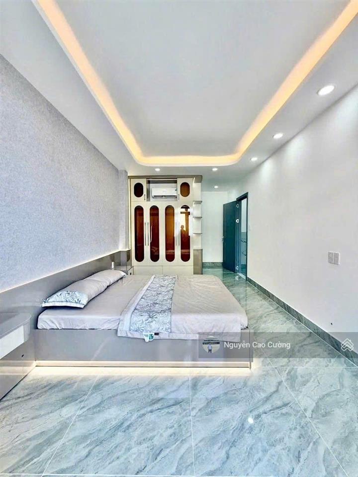 Biệt thự mini 7x10m thang máy 1lững 3 lầu gần công viên thạnh lộc 37 gần ủy ban phường