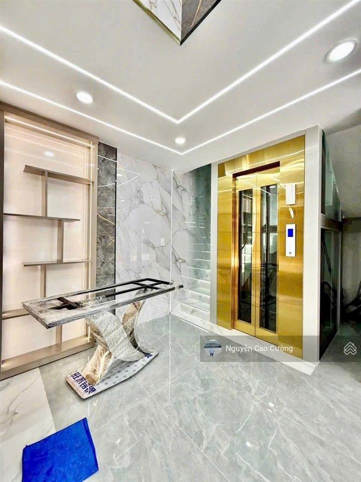 Biệt thự mini 7x10m thang máy 1lững 3 lầu gần công viên thạnh lộc 37 gần ủy ban phường