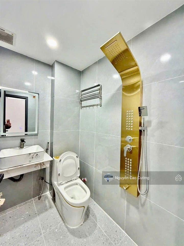 Biệt thự mini 7x10m thang máy 1lững 3 lầu gần công viên thạnh lộc 37 gần ủy ban phường