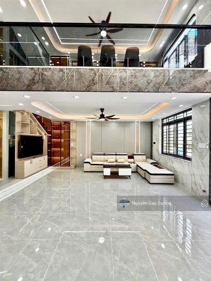 Biệt thự mini 7x10m thang máy 1lững 3 lầu gần công viên thạnh lộc 37 gần ủy ban phường