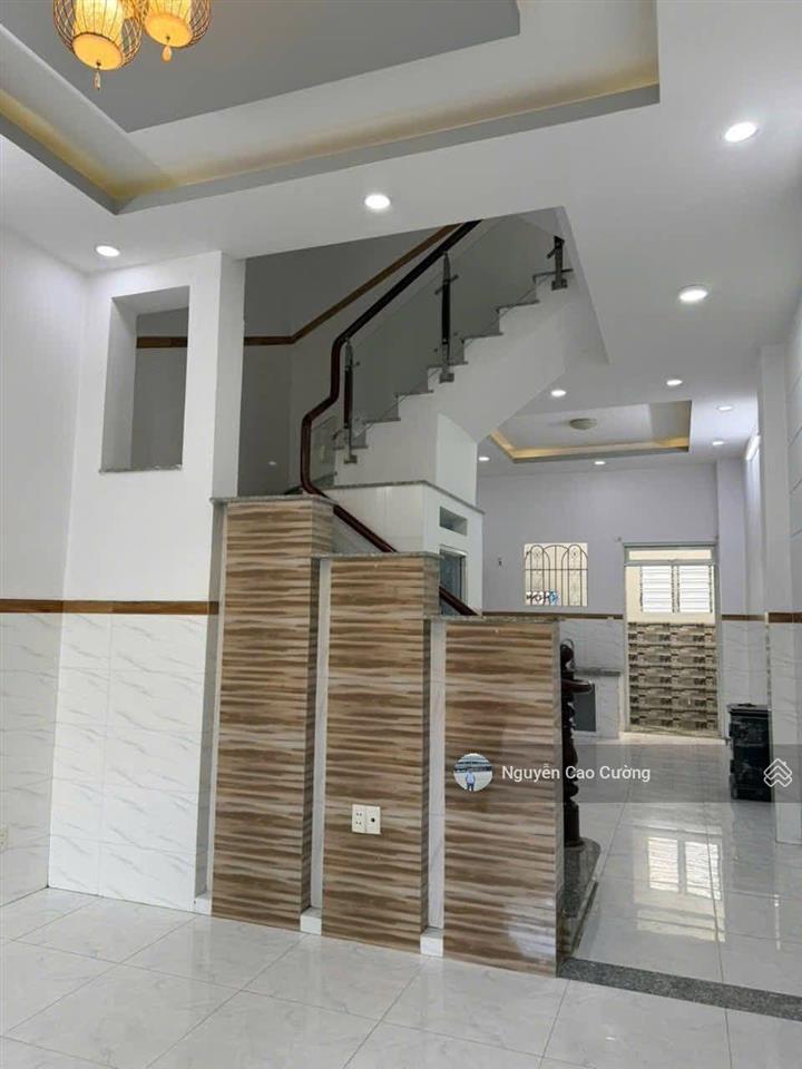 Bán nhà 4,2x15m đúc 3 lầu đường 5m thông 1/ đông bắc giáp phần mềm quang trung gò vấp