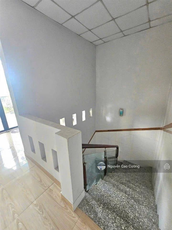 Bán nhà 4,2x15m đúc 3 lầu đường 5m thông 1/ đông bắc giáp phần mềm quang trung gò vấp