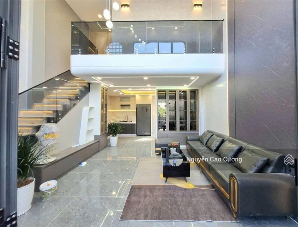 Bán nhà xây mới 5.5x10m 1 lửng 3 lầu, đường thạnh lộc 15 ngay ngã tư ga giáp gò vấp