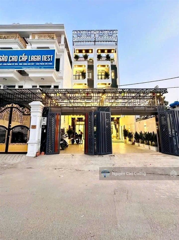 Siêu phẩm dài 28m thang máy đúc 1 lững 3 lầu mặt tiền đường bờ kênh hà huy giáp, thạnh xuân, q12