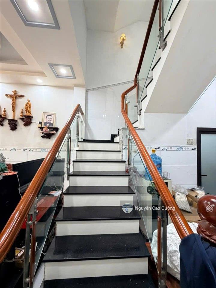 Bán nhà mặt tiền trần thi hè 4x27m, 1trệt 2 lầu, tiện vừa ở vừa làm văn phòng công ty